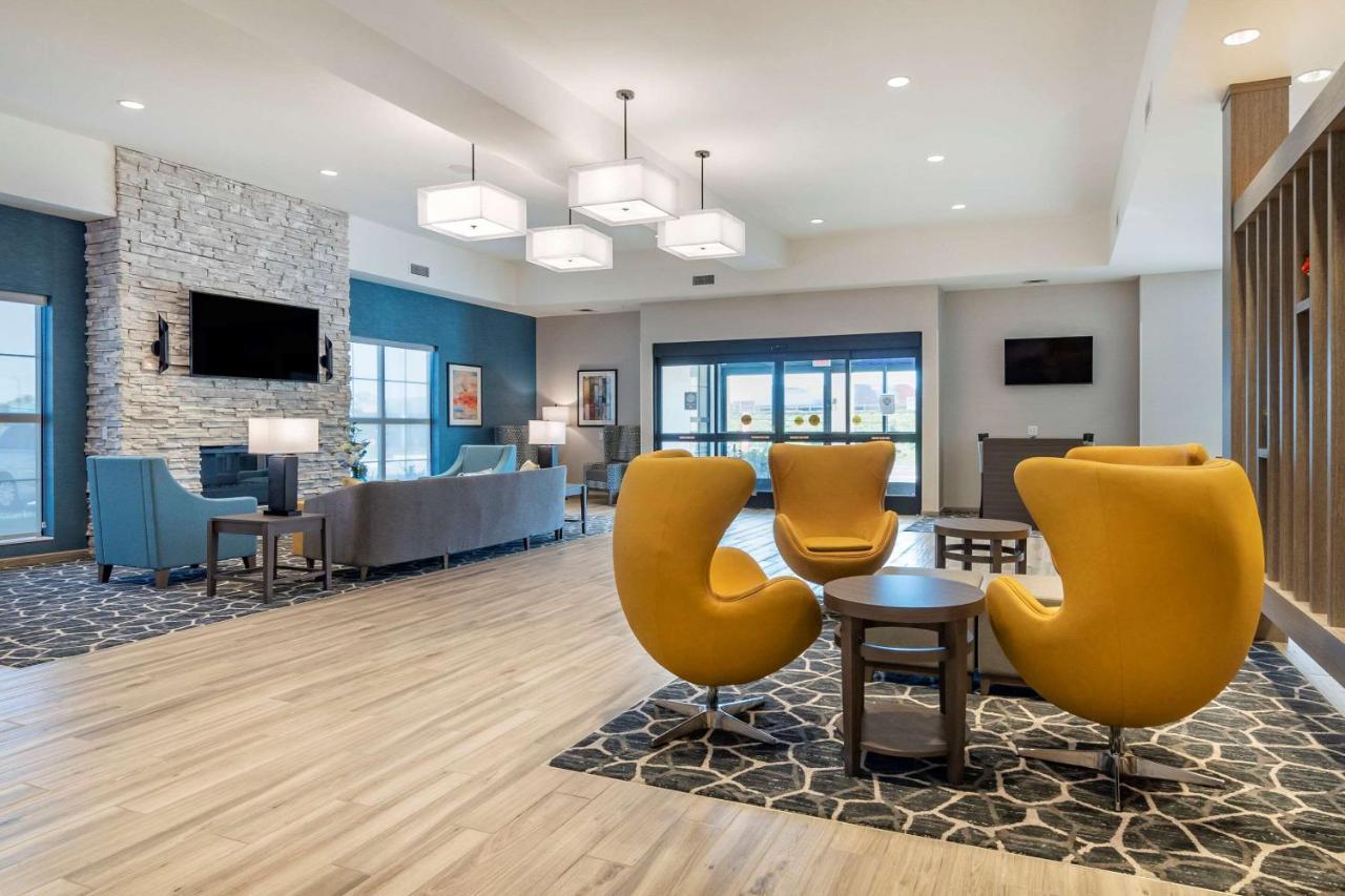 Comfort Suites Grandview - Kansas City Bagian luar foto