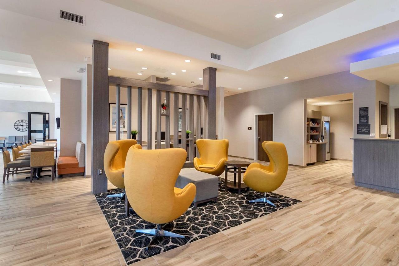 Comfort Suites Grandview - Kansas City Bagian luar foto