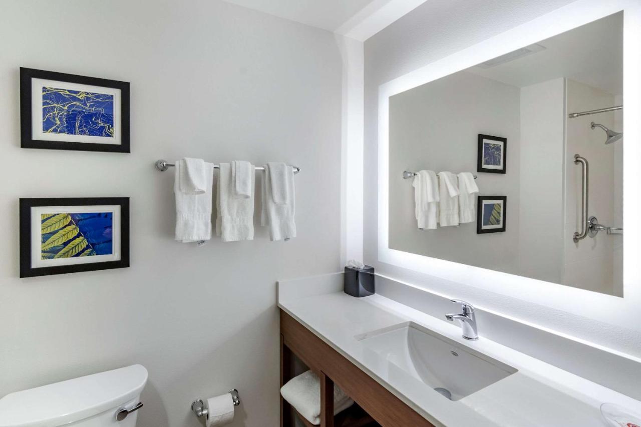 Comfort Suites Grandview - Kansas City Bagian luar foto