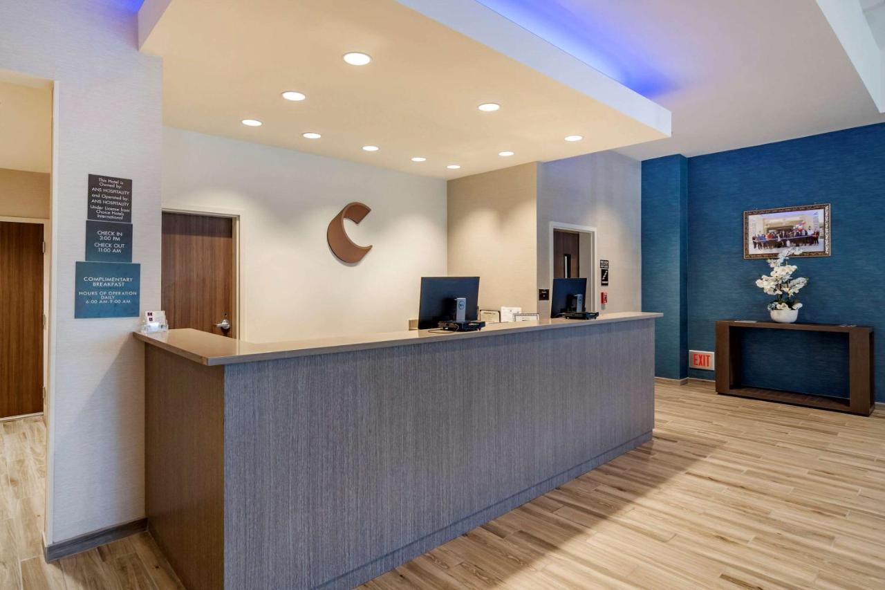 Comfort Suites Grandview - Kansas City Bagian luar foto