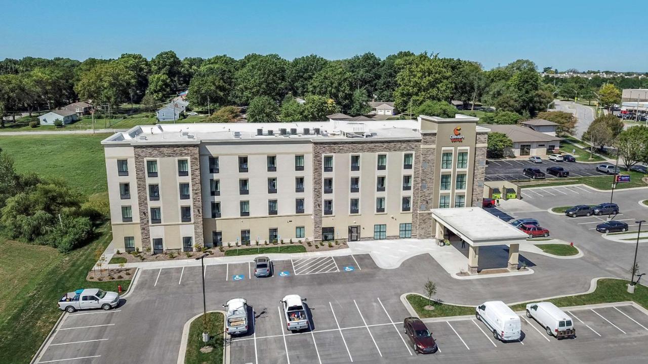Comfort Suites Grandview - Kansas City Bagian luar foto