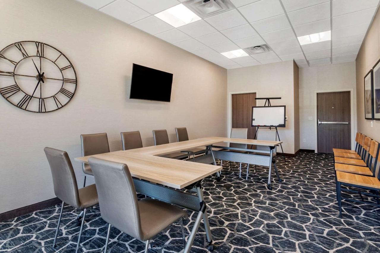 Comfort Suites Grandview - Kansas City Bagian luar foto