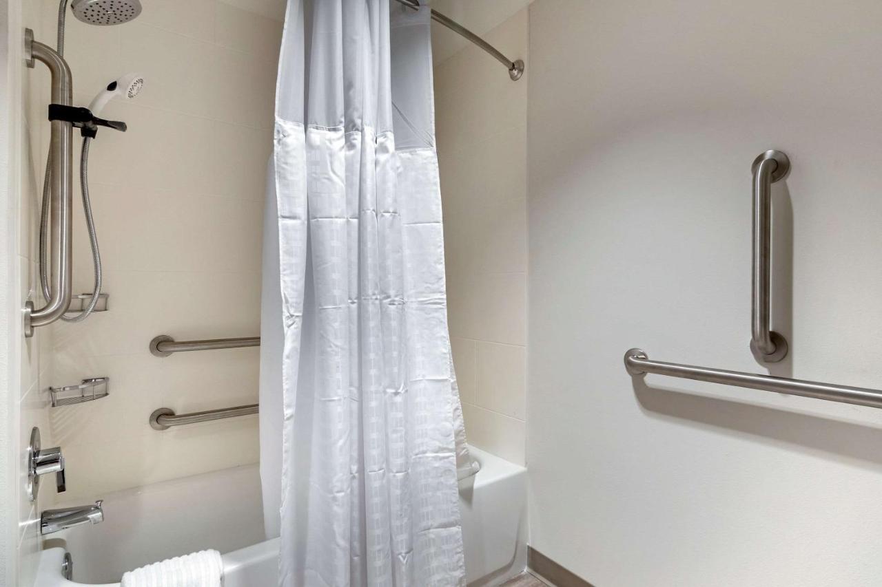Comfort Suites Grandview - Kansas City Bagian luar foto