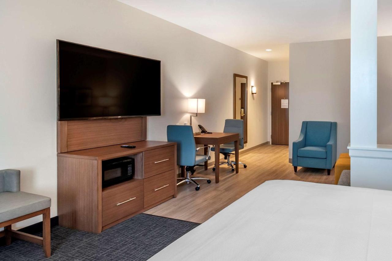 Comfort Suites Grandview - Kansas City Bagian luar foto