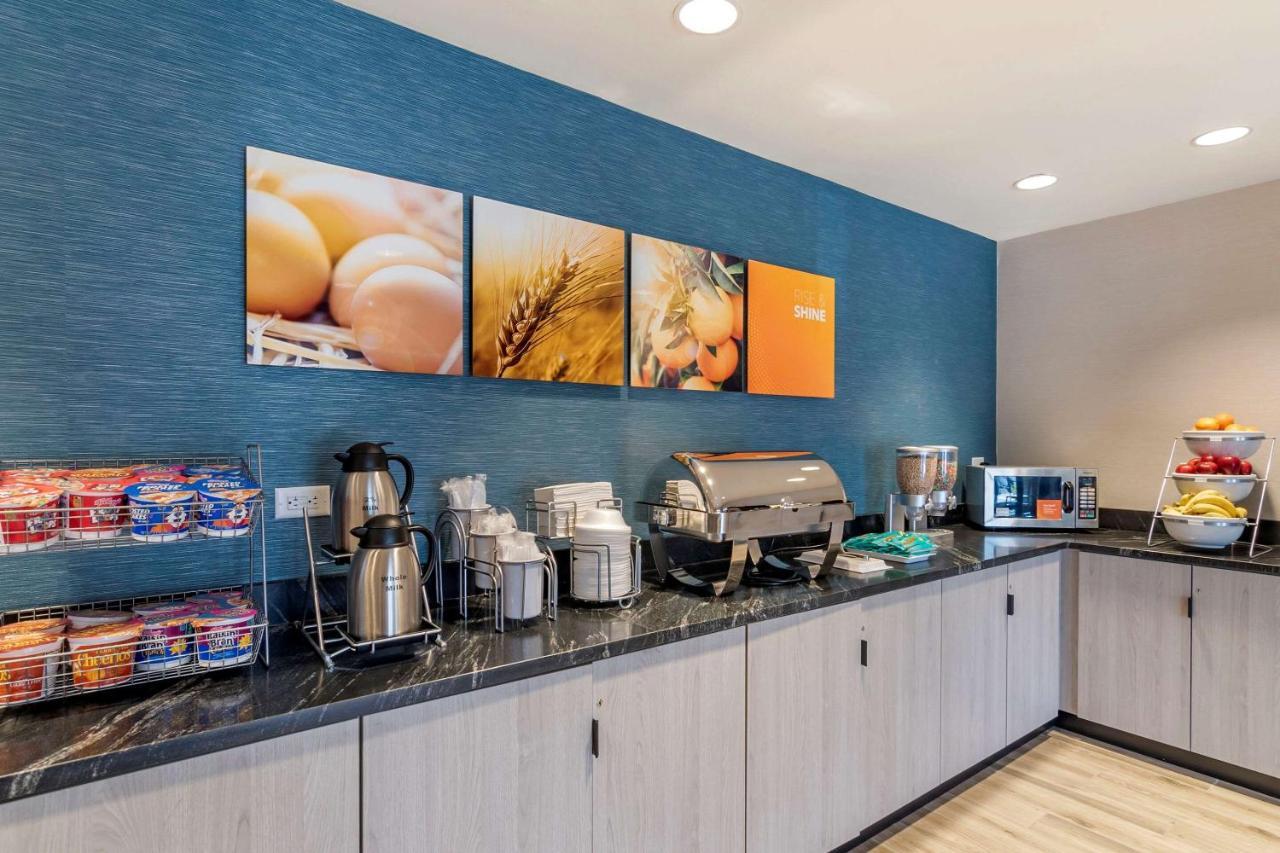 Comfort Suites Grandview - Kansas City Bagian luar foto