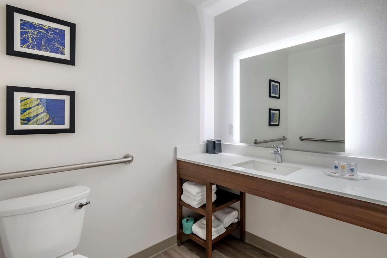 Comfort Suites Grandview - Kansas City Bagian luar foto